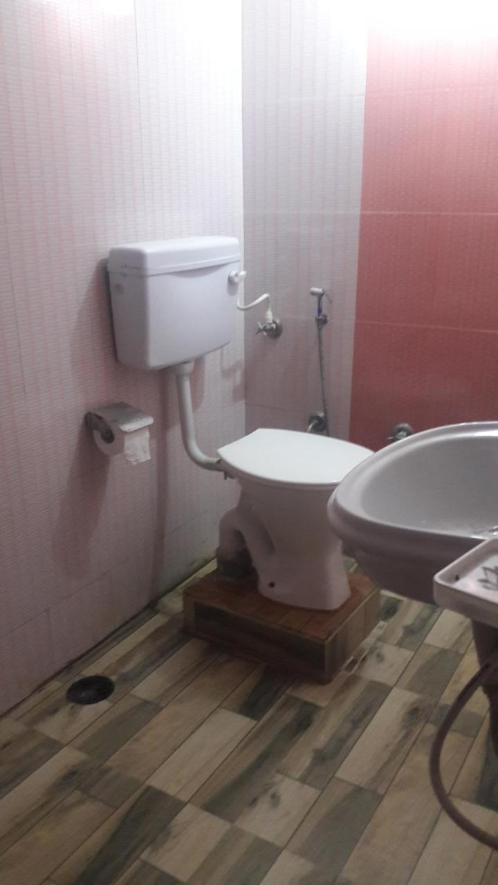 Wow Rooms 4 You Jabalpur Esterno foto